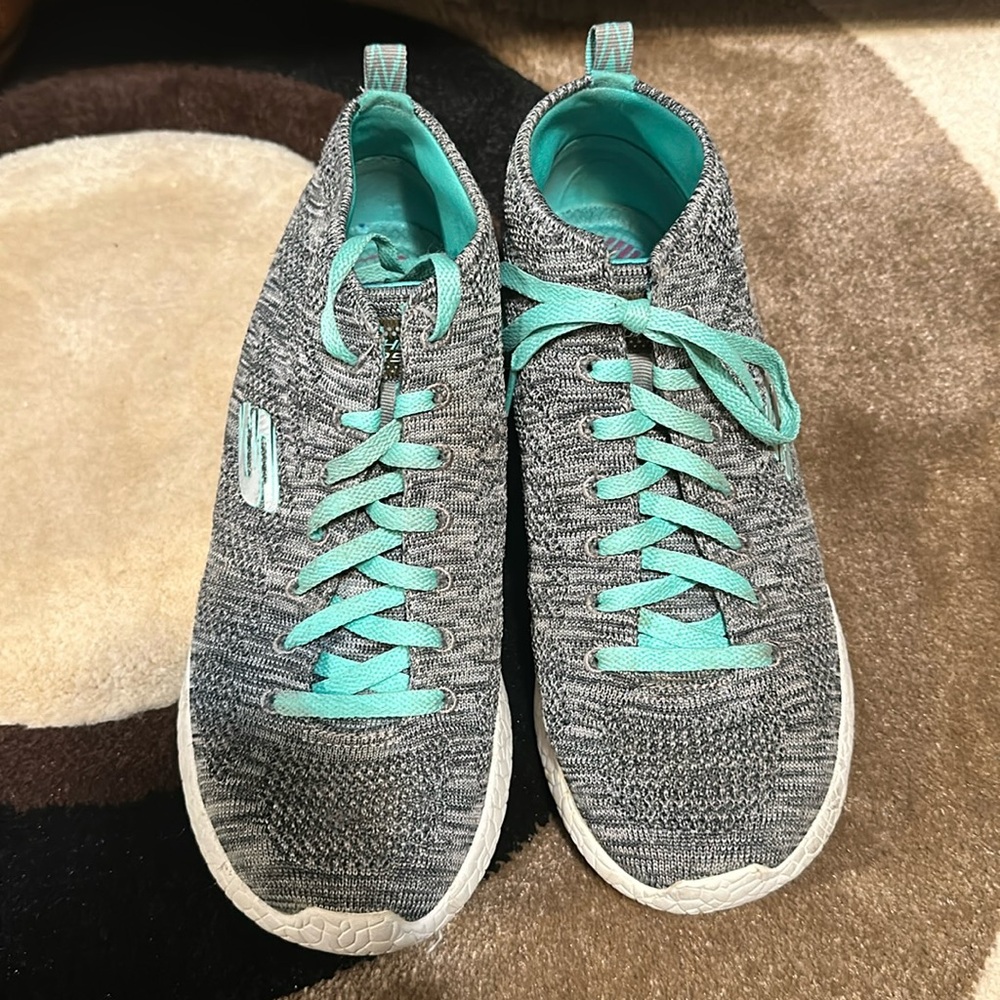 Skechers sneakers